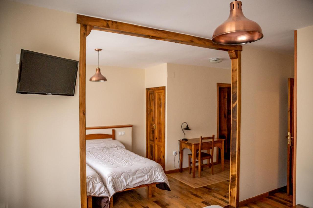 Hostal Restaurante Ventasierra Valdore Bagian luar foto