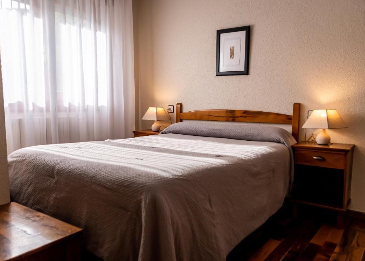 Hostal Restaurante Ventasierra Valdore Bagian luar foto