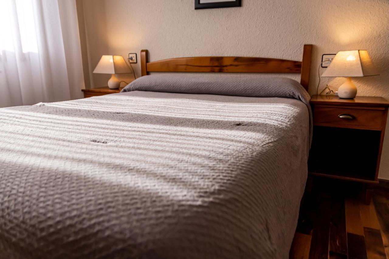 Hostal Restaurante Ventasierra Valdore Bagian luar foto