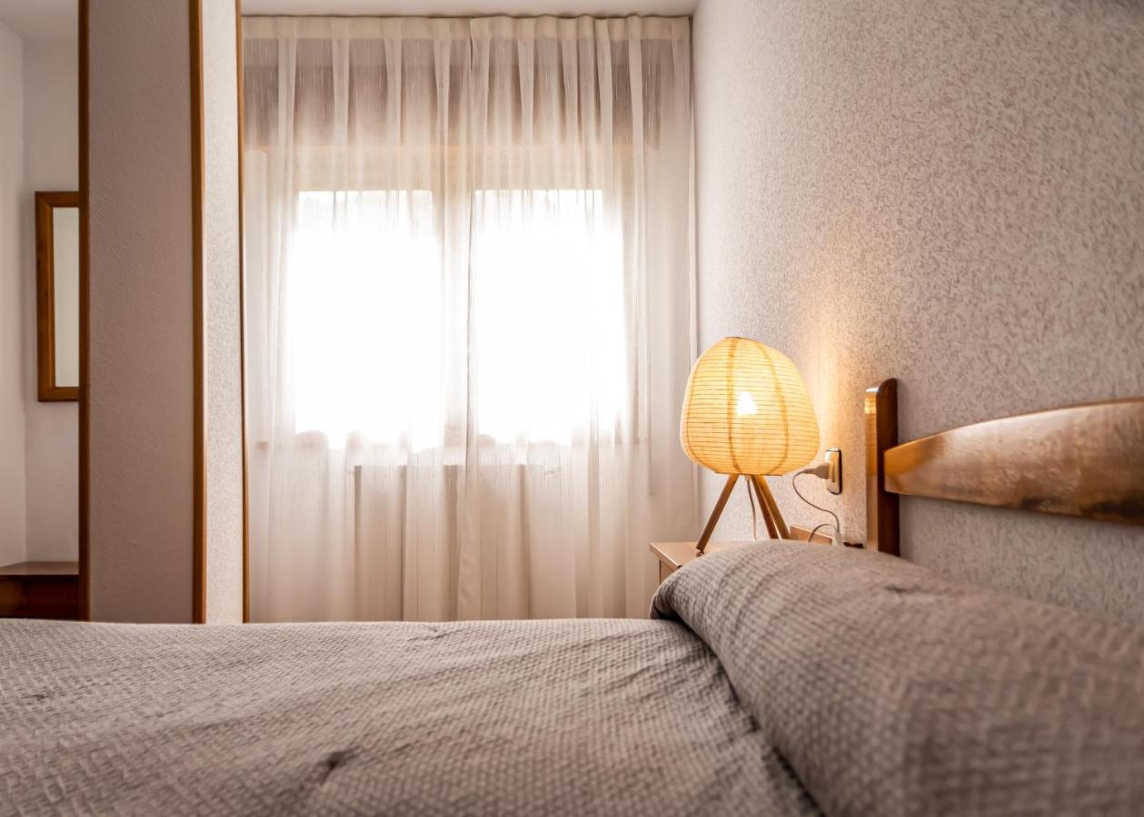 Hostal Restaurante Ventasierra Valdore Bagian luar foto