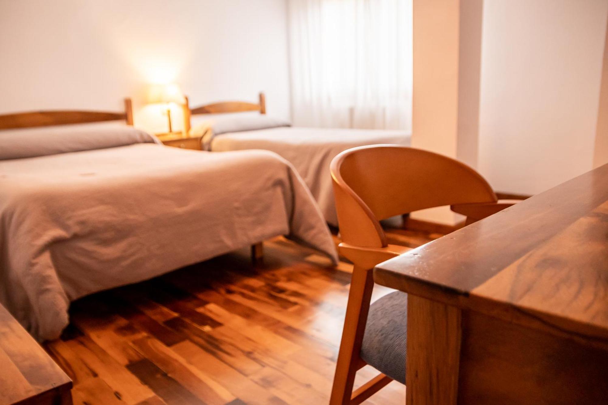 Hostal Restaurante Ventasierra Valdore Ruang foto