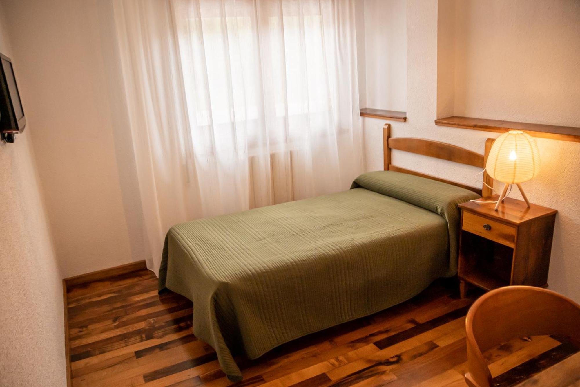 Hostal Restaurante Ventasierra Valdore Ruang foto
